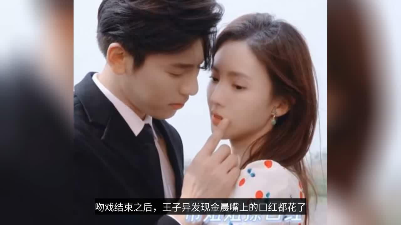 哈尔滨文旅局给小吃店大爷镶牙？当事人儿子辟谣：去年自己镶的